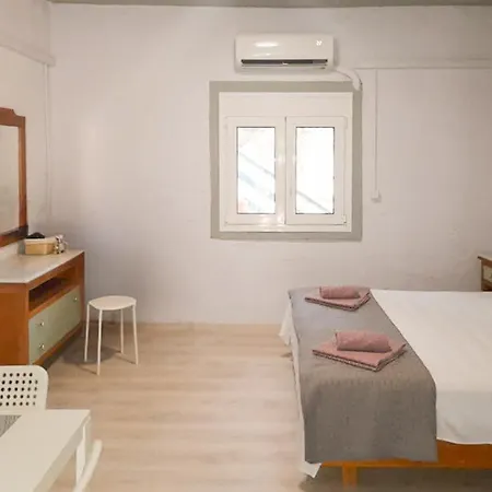 Marina'S Garden Nests - Holiday Bliss Getaways Romanos  Exterior photo